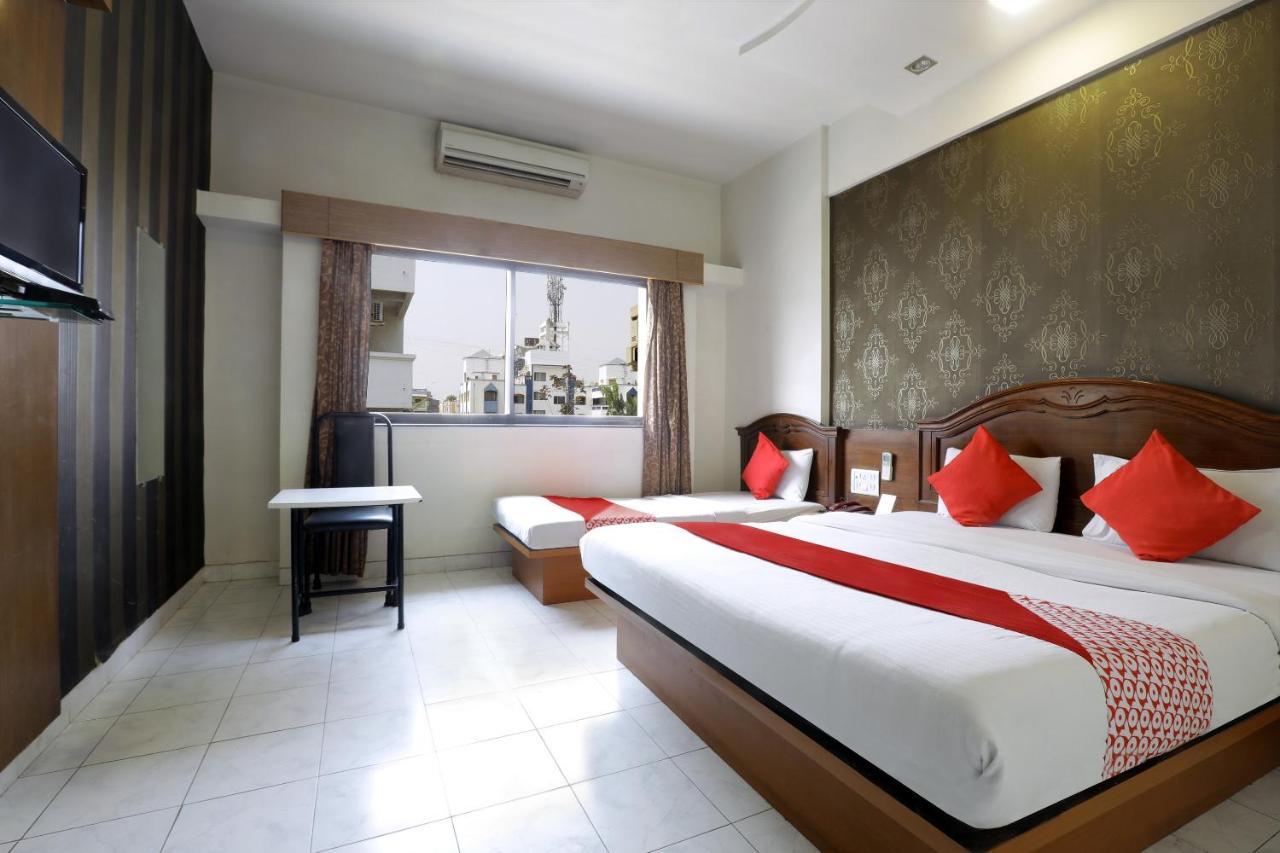 Saish Hotel Shirdi Exterior foto